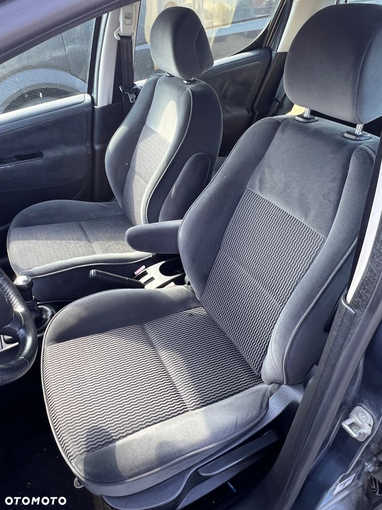 Peugeot 207 - 9