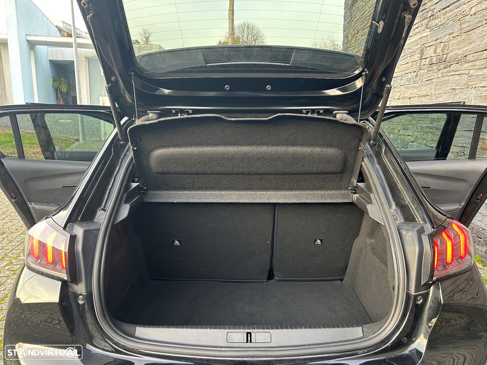 Peugeot e-208 50 kWh GT - 24