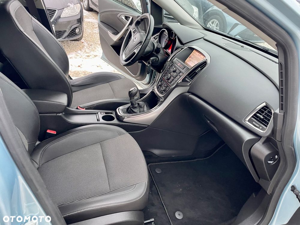 Opel Astra 1.6 NAVI - 23