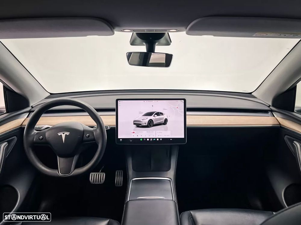 Tesla Model Y Long Range Dual Motor AWD - 11