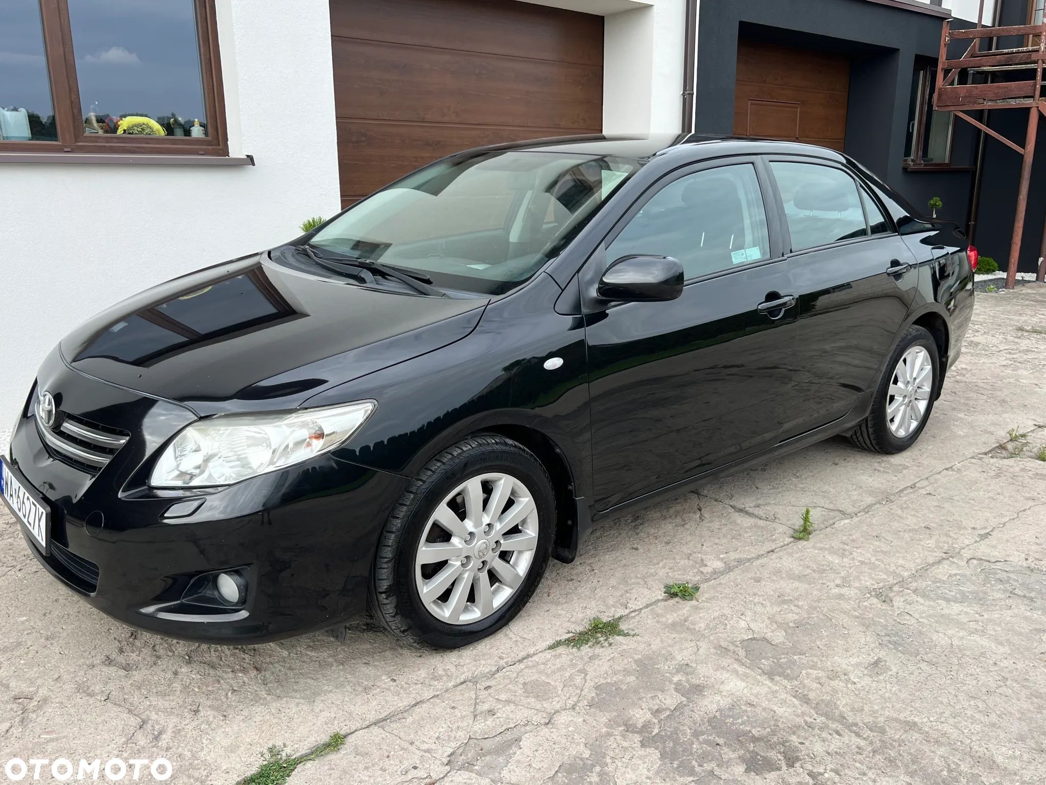 Toyota Corolla - 1