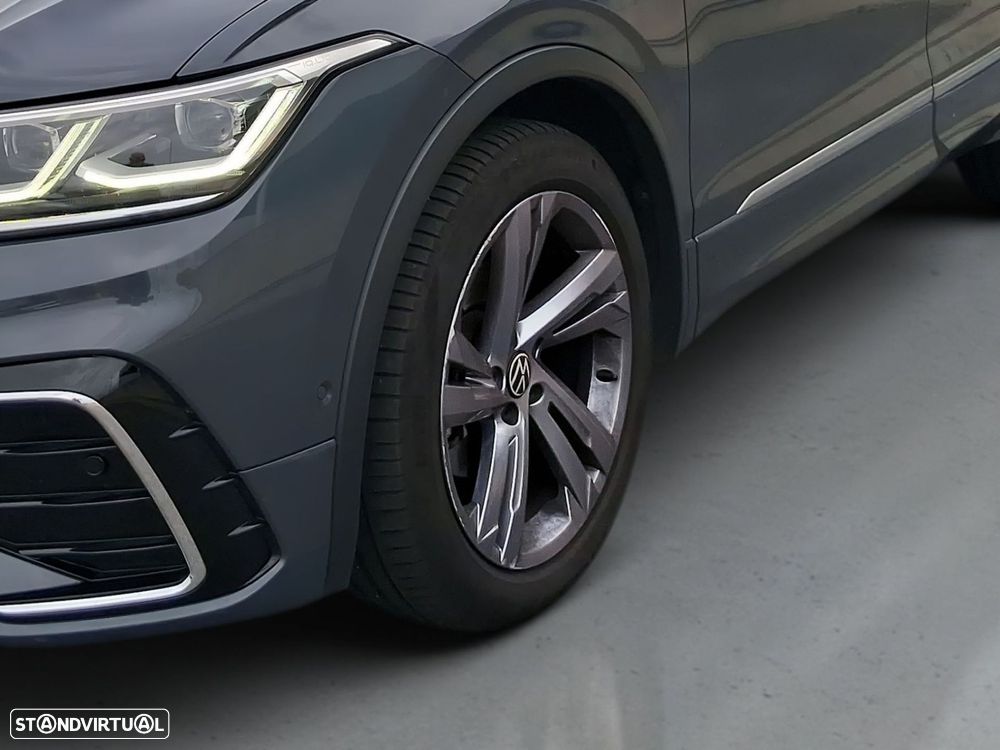 VW Tiguan 2.0 TDI R-Line DSG - 14