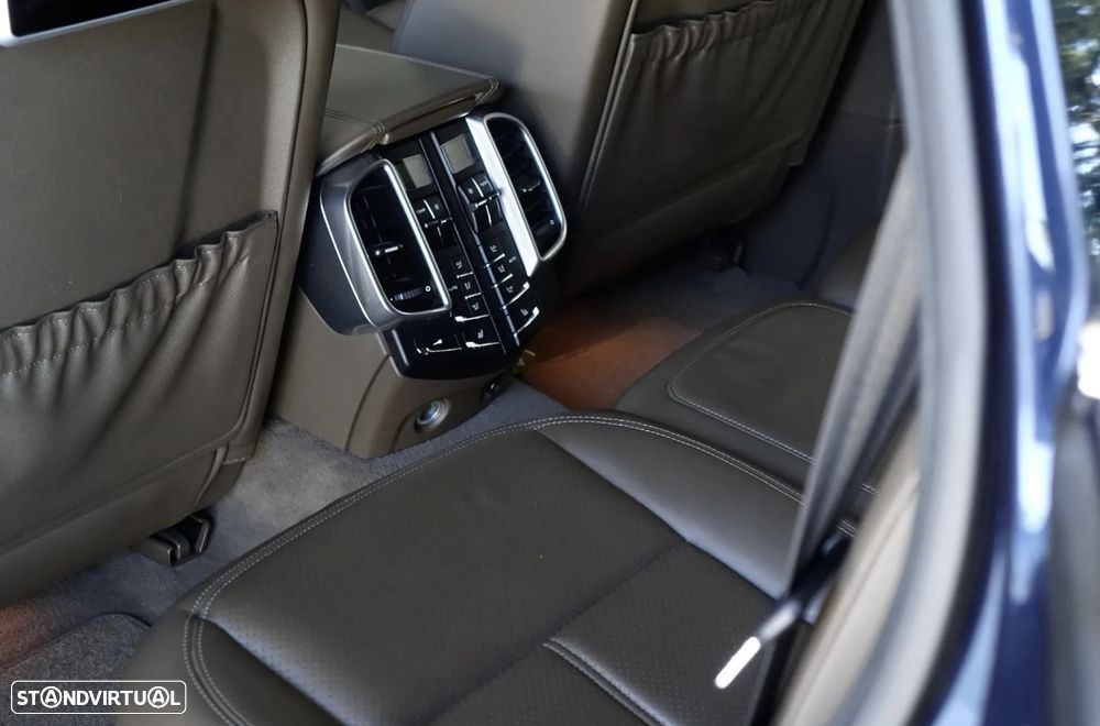 Porsche Cayenne Turbo - 29