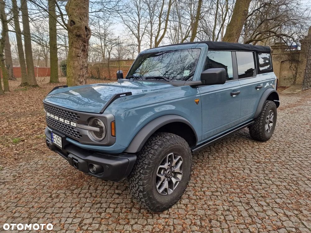 Ford Bronco - 17