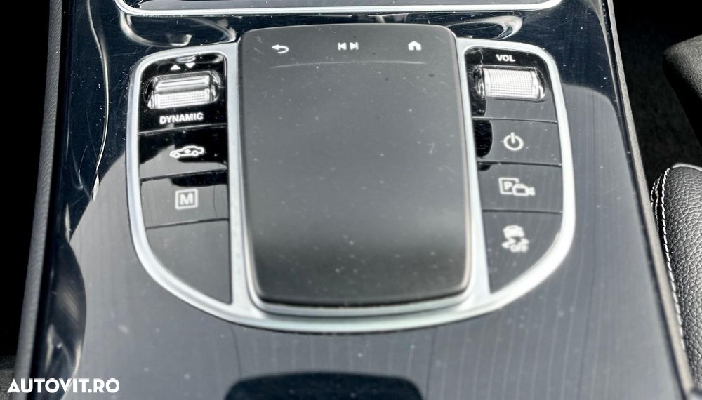 Mercedes-Benz GLC - 31