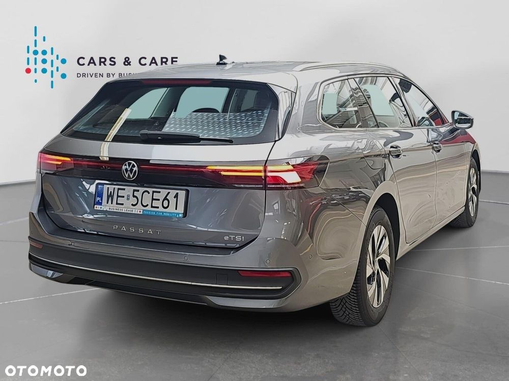 Volkswagen Passat - 25