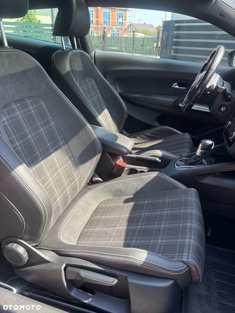 Volkswagen Scirocco 1.4 TSI DSG - 13