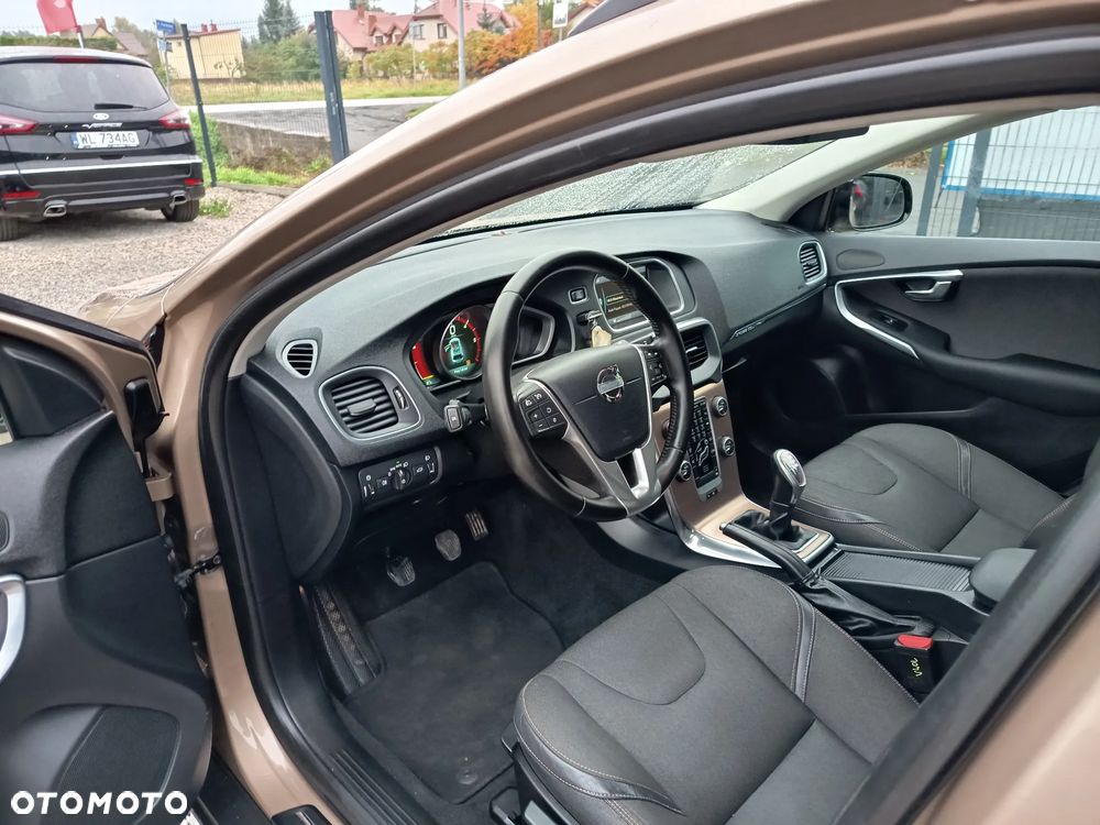 Volvo V40 Cross Country D2 You - 13