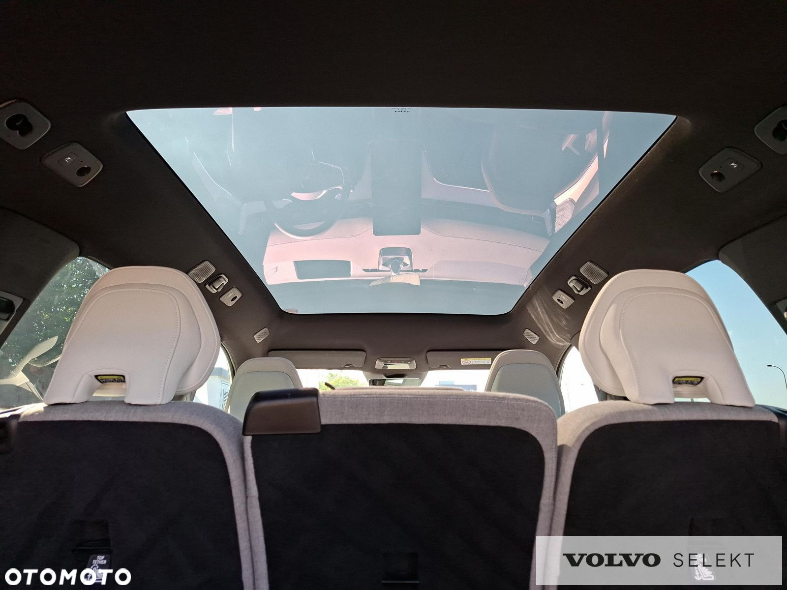 Volvo EX90 - 32