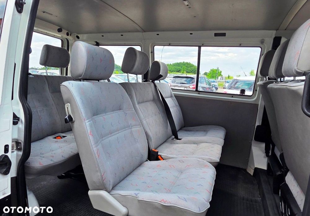 Volkswagen Transporter - 19