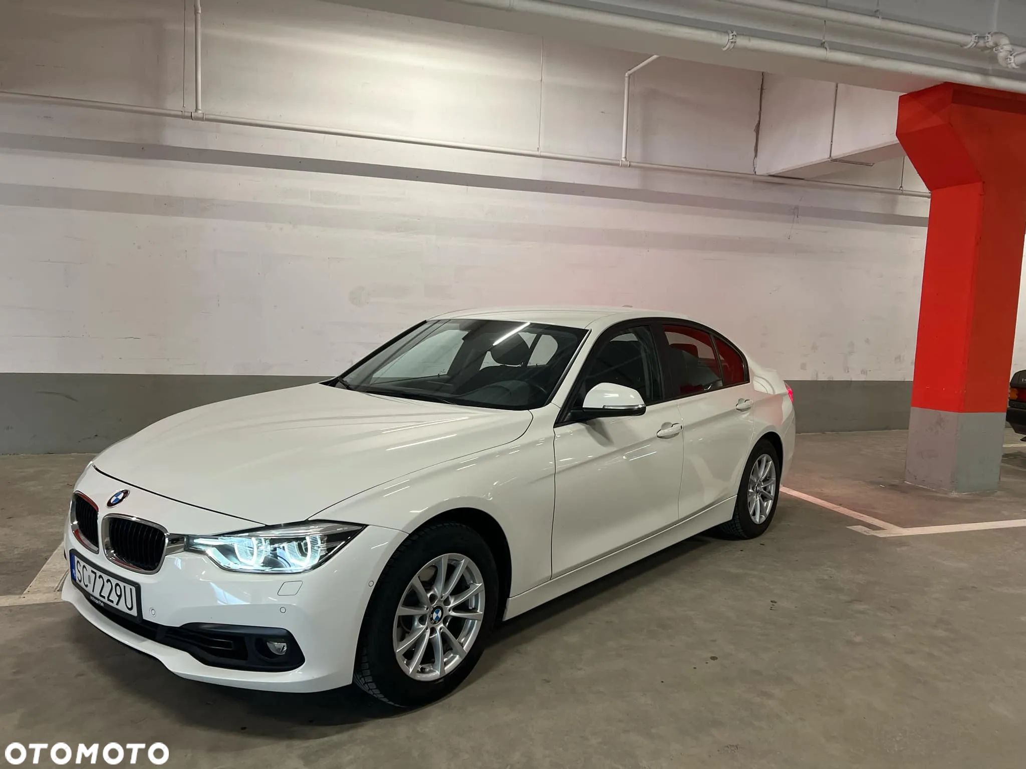 BMW Seria 3 318i - 1