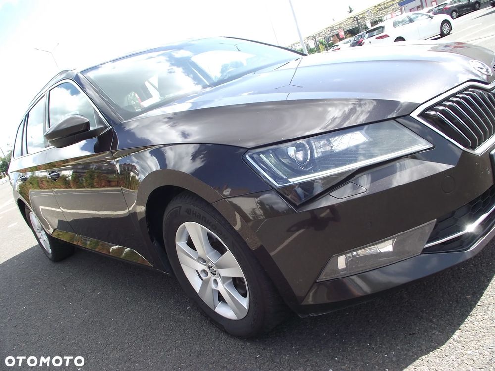 Skoda Superb 1.8 TSI Ambition - 14