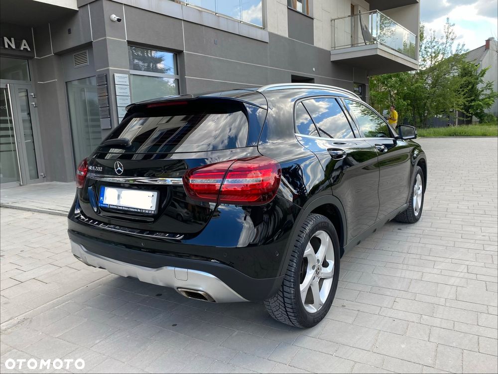 Mercedes-Benz GLA 200 7G-DCT Urban - 12