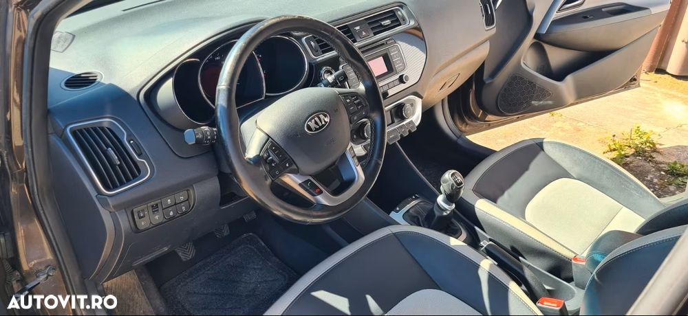 Kia Rio 1.4 Platinum Edition - 3
