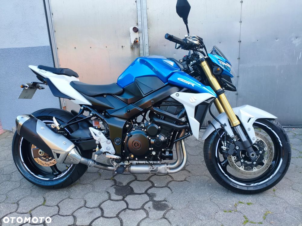 Suzuki GSR - 1