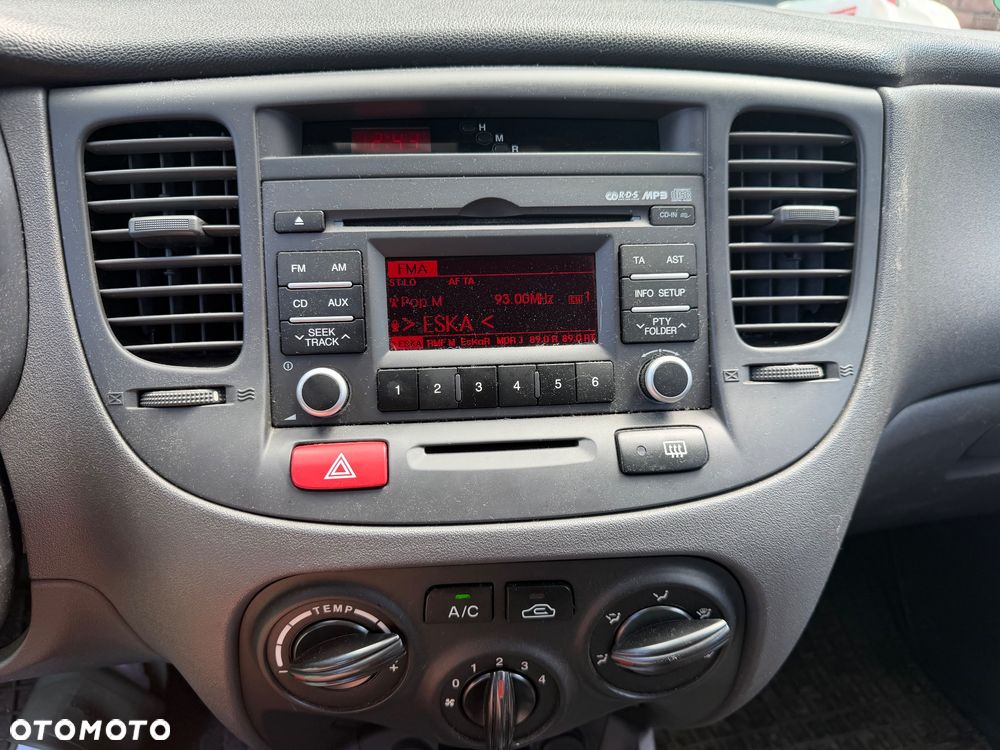 Kia Rio 1.4 Optimum - 7