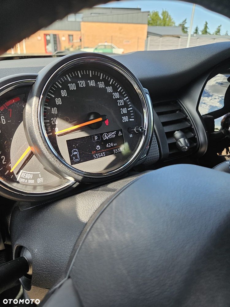 MINI Cooper Standard - 6