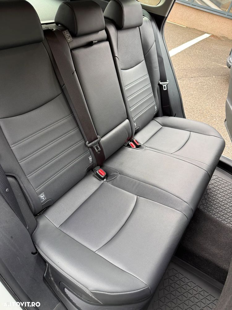 Toyota RAV4 2.5 VVT-iE 4x4 Luxury - 12