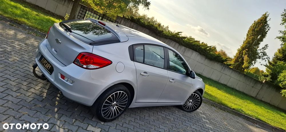 Chevrolet Cruze 1.8 LT+ - 11