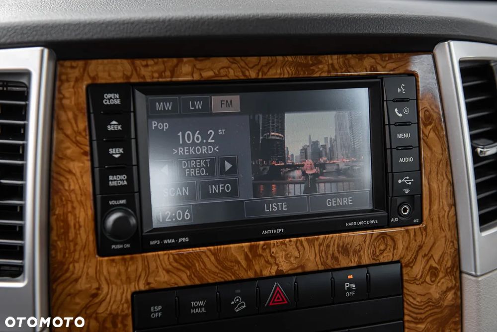 Jeep Grand Cherokee 4.7 4x4 Limited - 24
