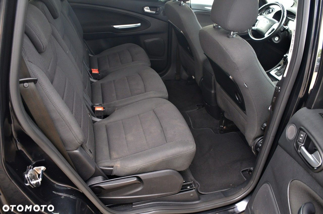 Ford S-Max - 22
