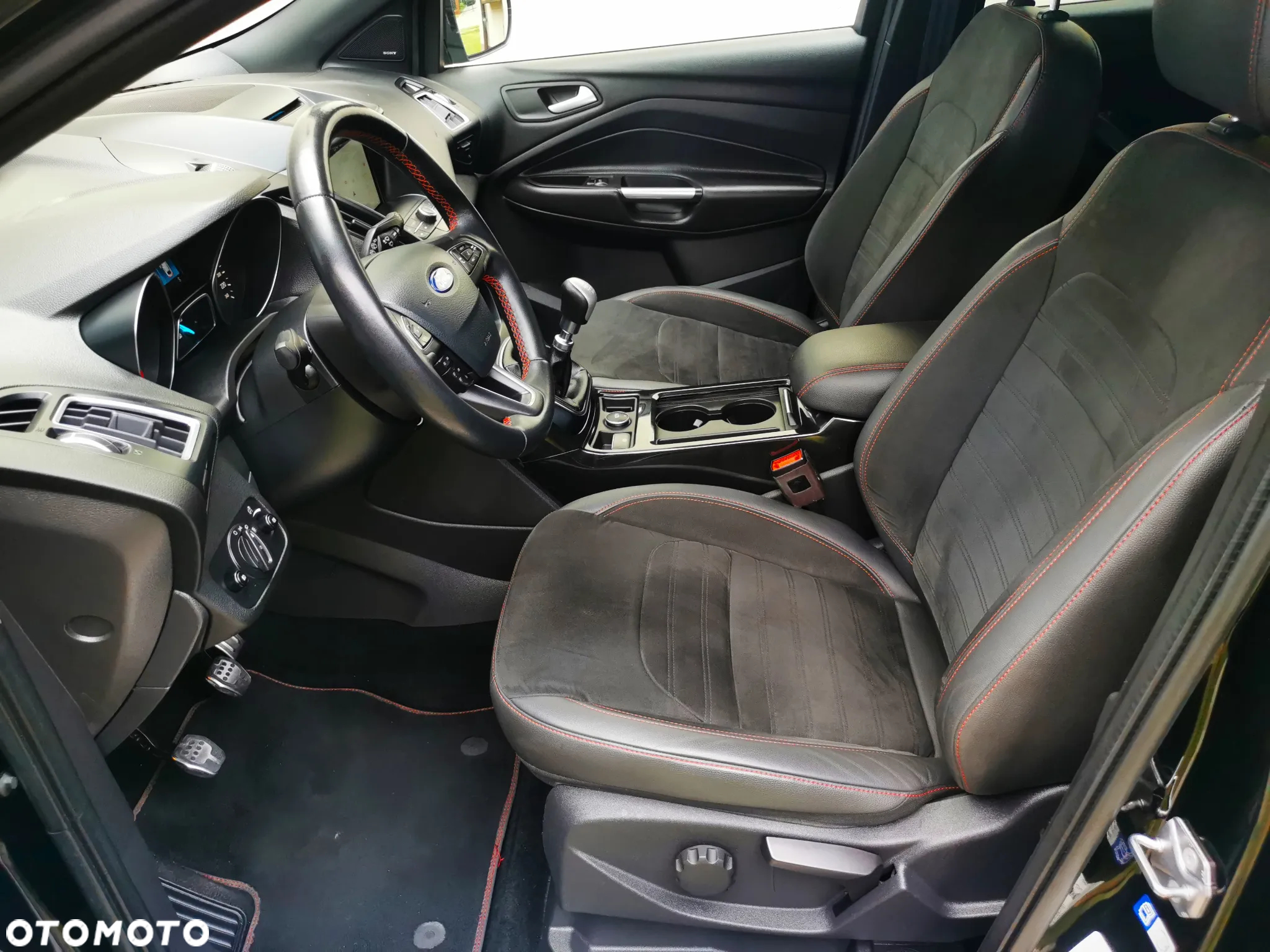Ford Kuga 2.0 TDCi 4x4 ST-Line - 17