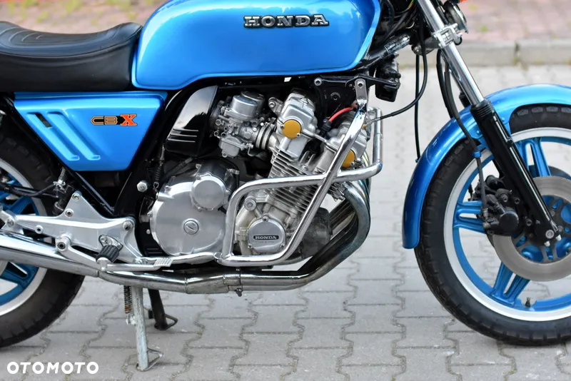 Honda CBX - 8
