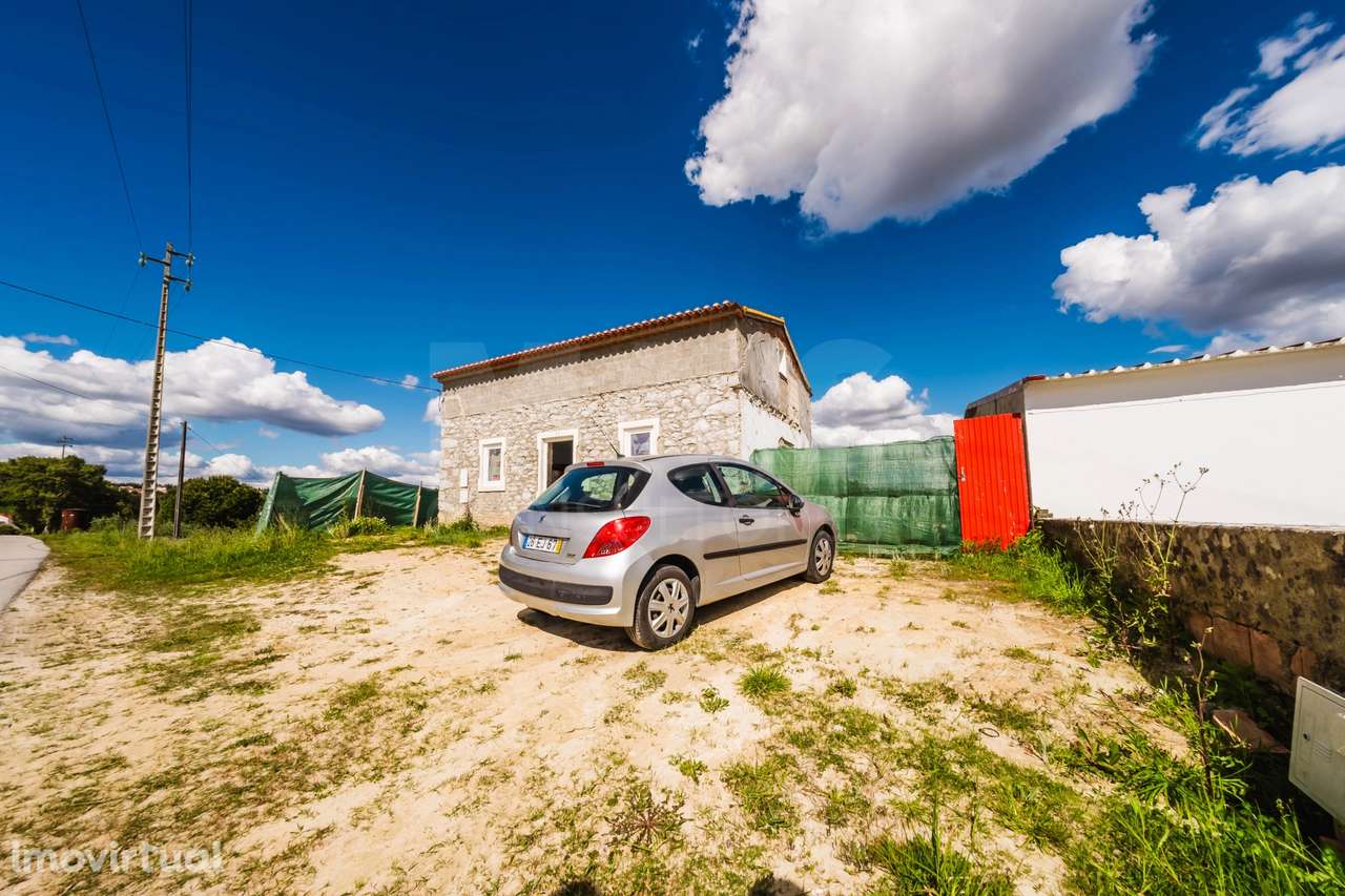 Moradia para remodelar em terreno com 1.809m2 - Grande imagem: 4/31