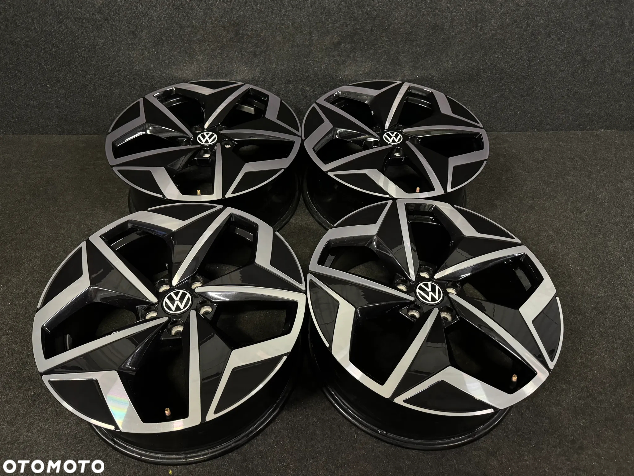 Alufelgi VW ID.3, Golf 7, 8, Touran, Skoda Octavia III, IV 19 cali 5x112 4szt. Ładne! - 3