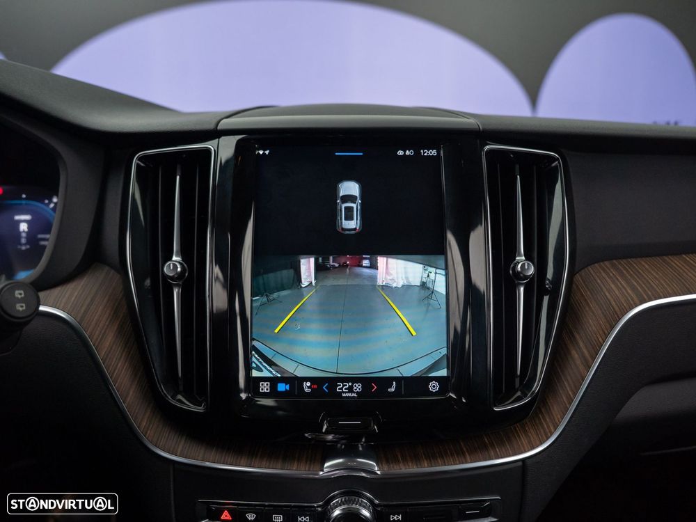 Volvo XC 60 2.0 T6 PHEV Plus Dark - 33