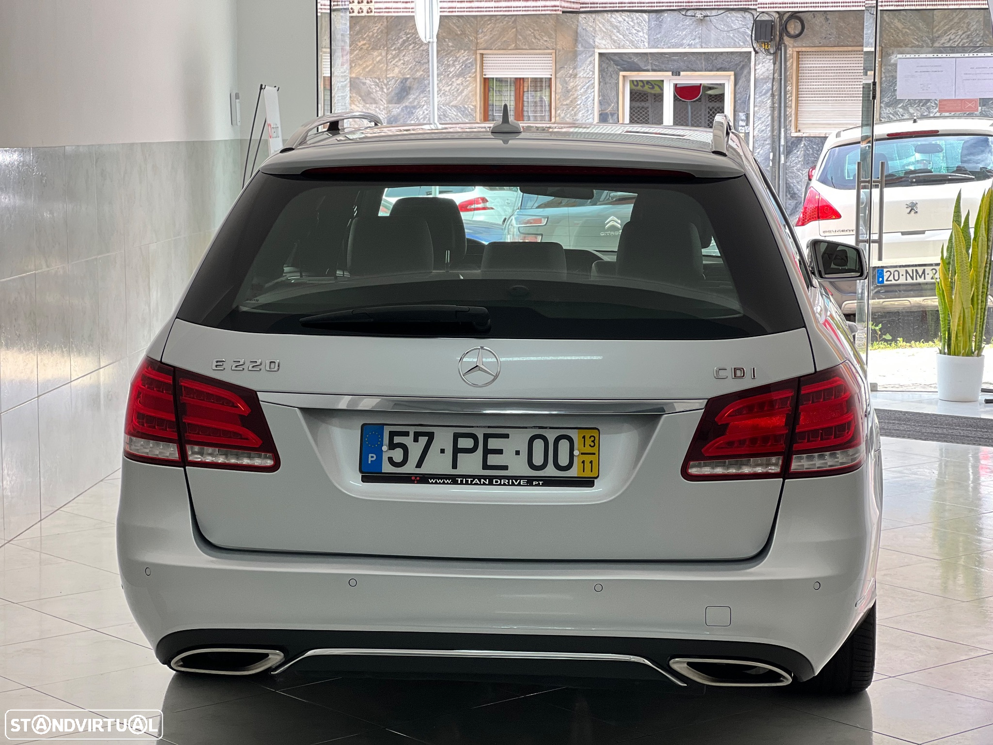 Mercedes-Benz E 220 CDi Avantgarde BlueEfficiency Auto - 5