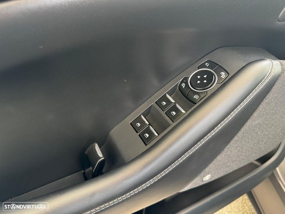 Ford Mustang Mach-E Standard - 12