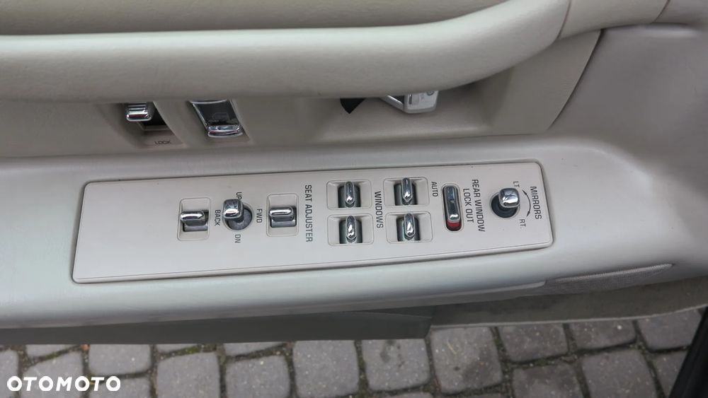 Cadillac Deville - 12