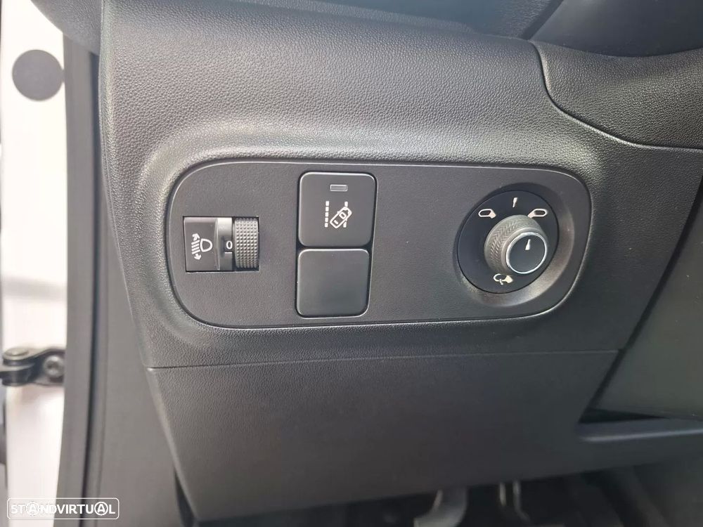 Citroën C3 1.6 BlueHDi Attraction - 21