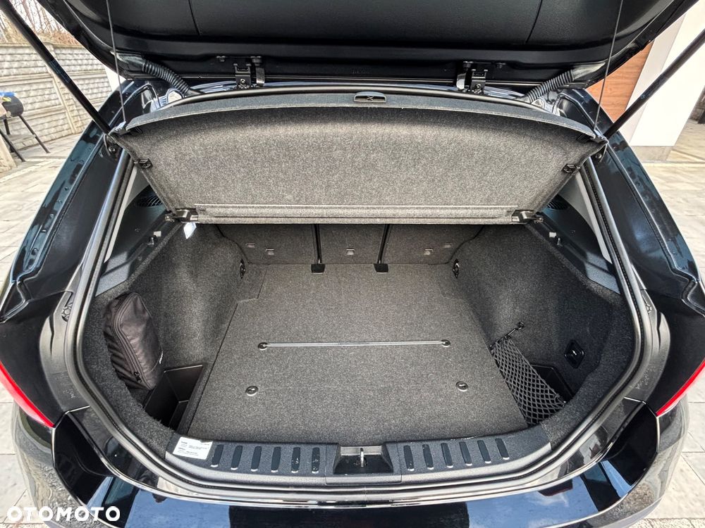 BMW X1 sDrive18i Sport Line - 31