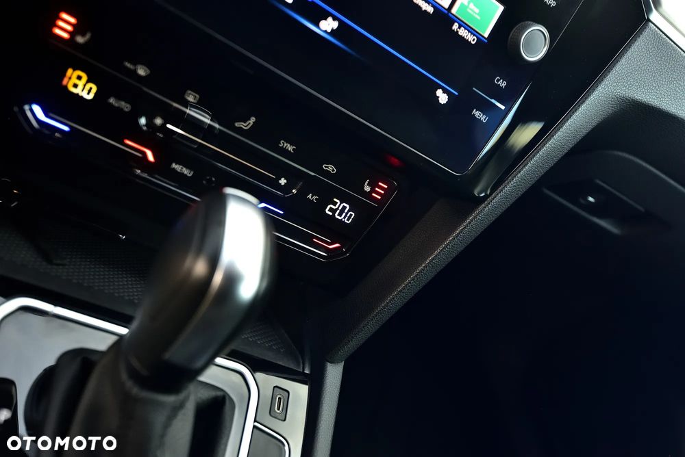 Volkswagen Passat Variant 1.5 TSI OPF DSG Highline - 35