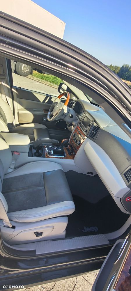 Jeep Grand Cherokee 5.7 V8 Overland - 18