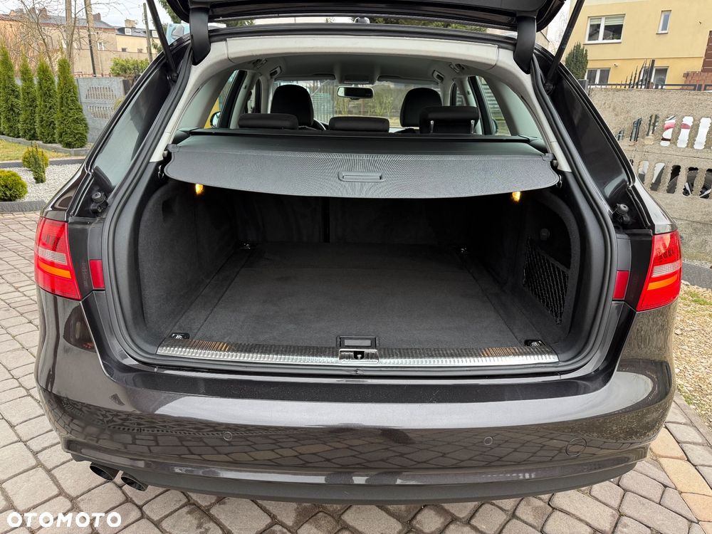 Audi A4 Avant 2.0 TDI DPF S line Sportpaket - 22