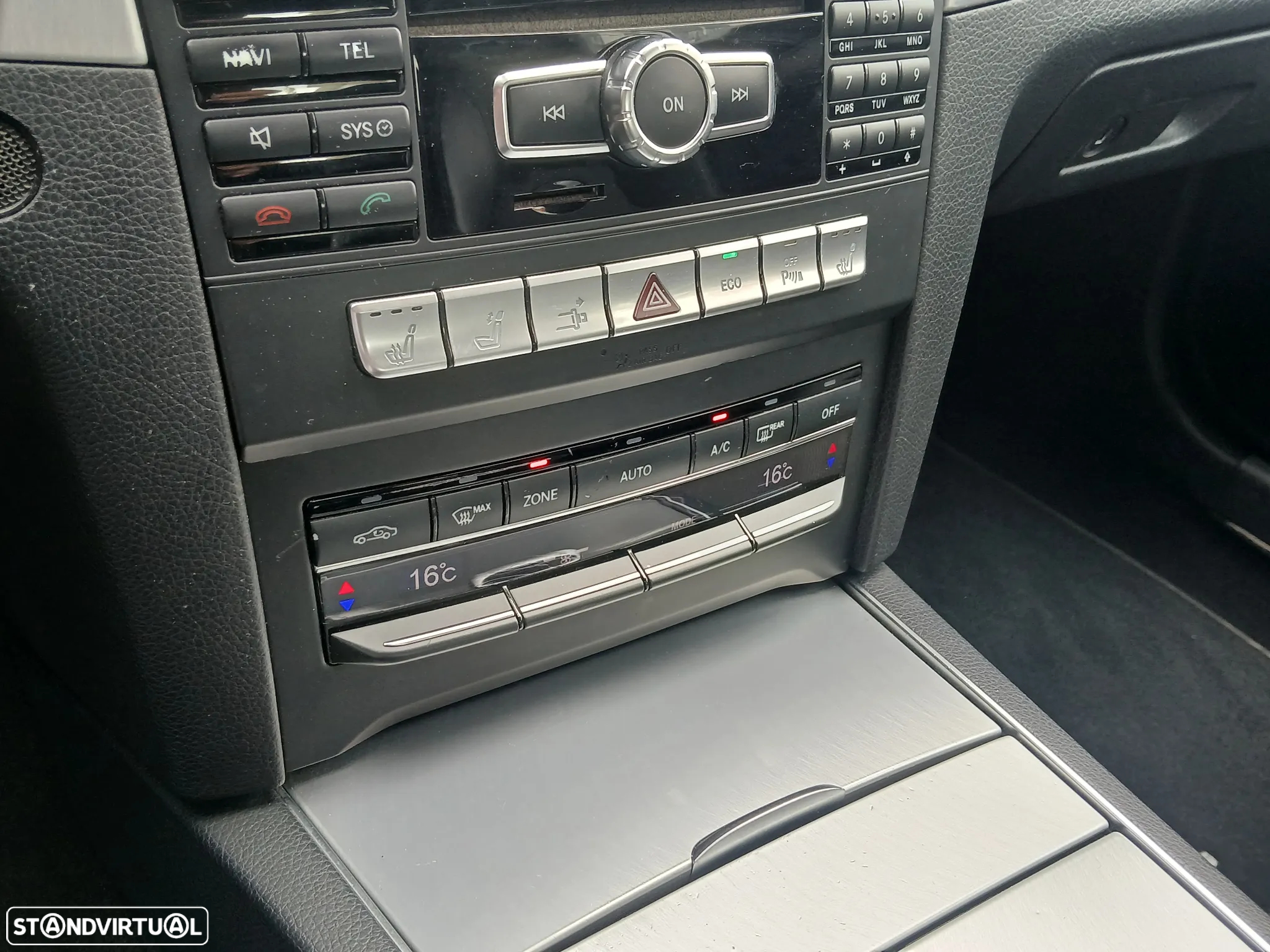 Mercedes-Benz E 220 CDi BlueEfficiency Auto - 30