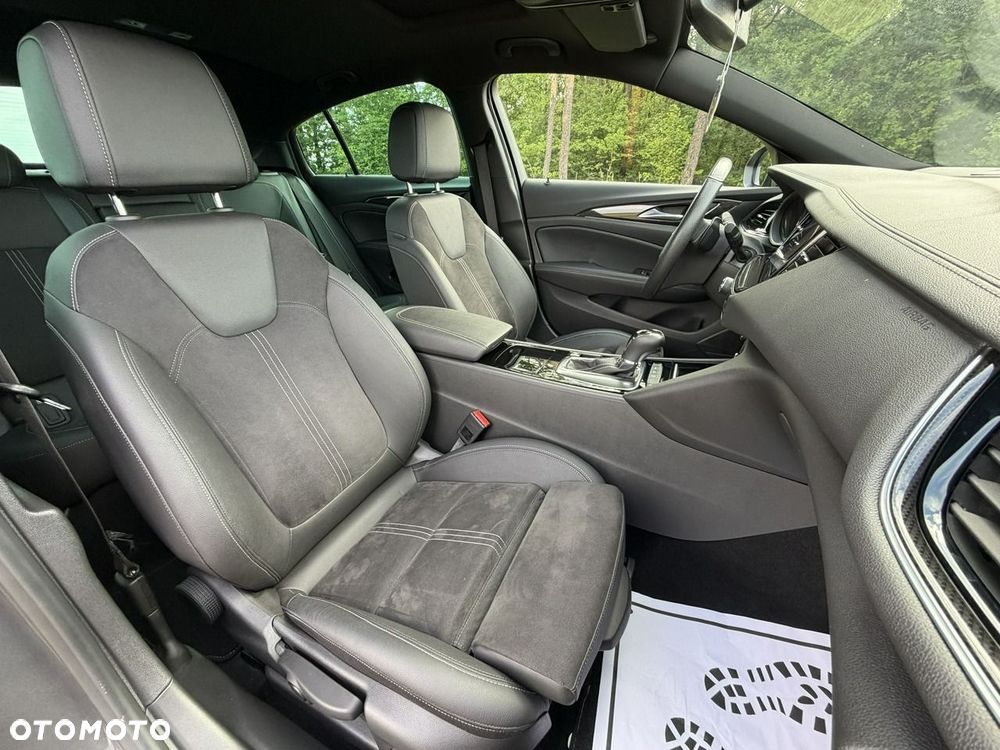 Opel Insignia - 10