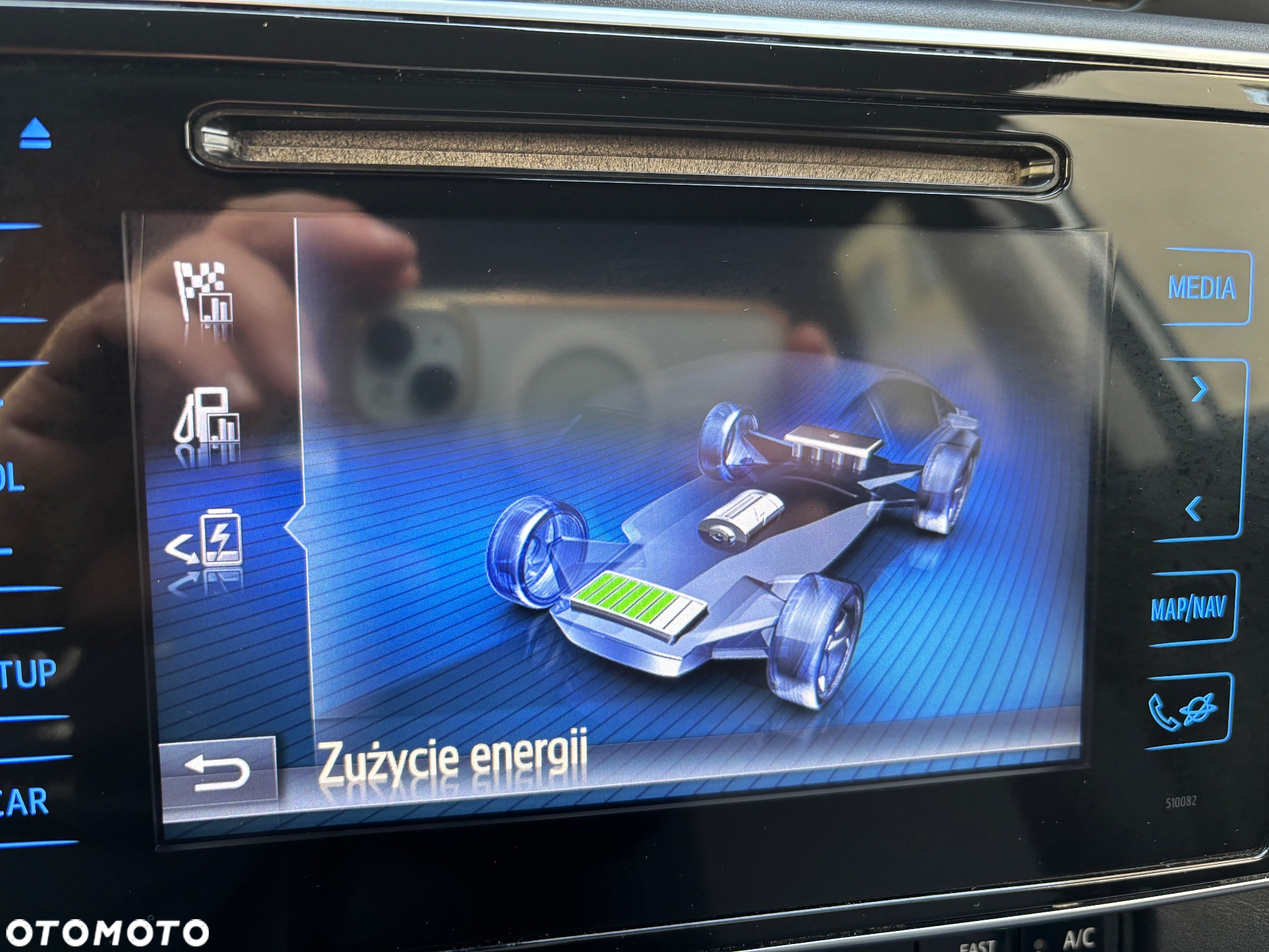 Toyota Auris Hybrid 135 Selection - 29