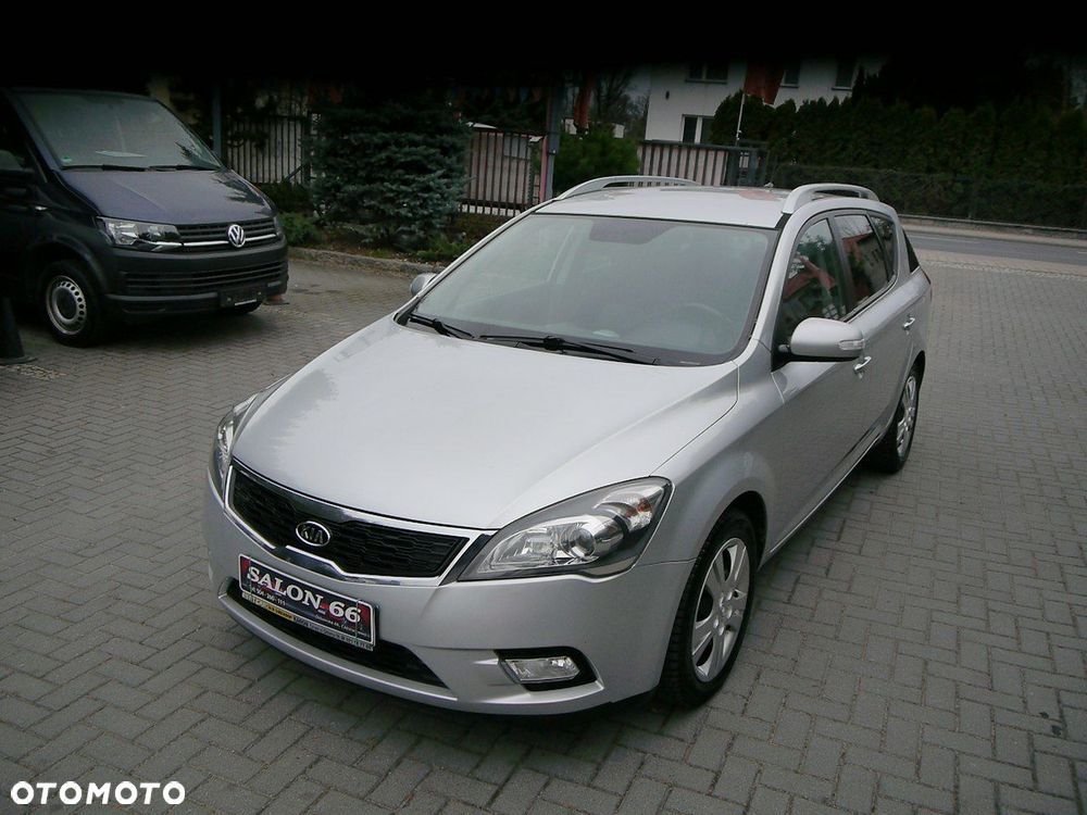Kia Ceed - 4
