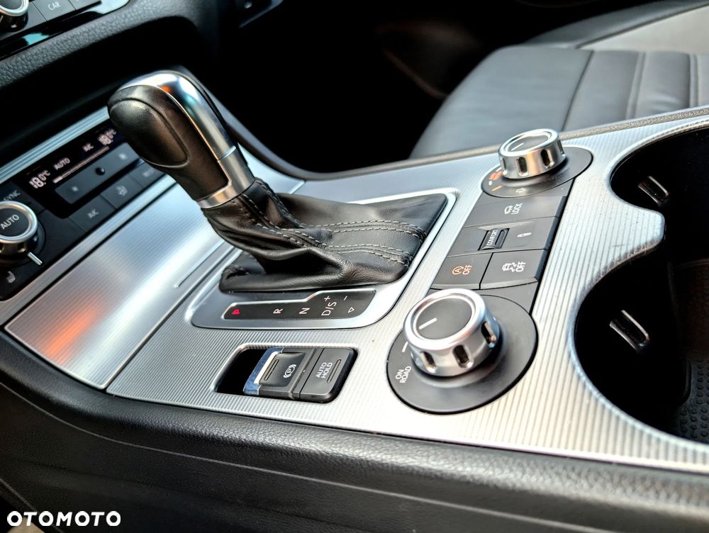 Volkswagen Touareg 3.0 V6 TDI BMT R-Style - 20