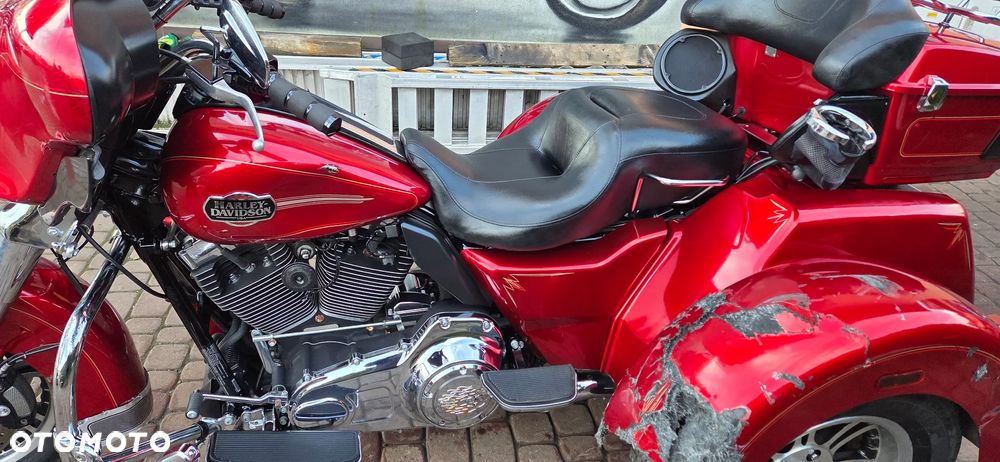 Harley-Davidson FLH Electra Glide - 19