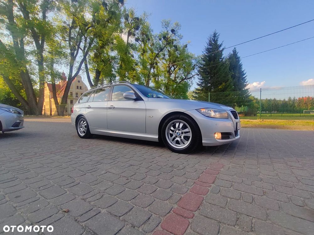 BMW Seria 3 - 25