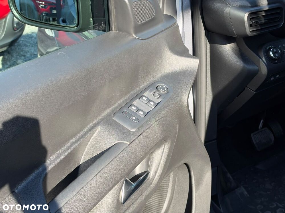 Opel Combo - 25