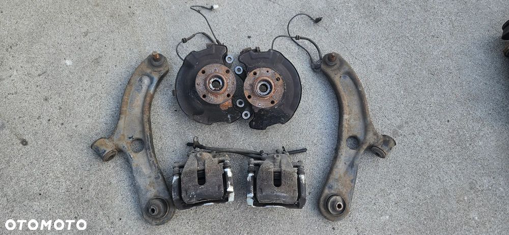 Amortyzator sprężyna zacisk wahacz lewy prawy przód przedni zwrotnica piasta ABS Opel Agila B 1,3 CDTI 2009r - 2