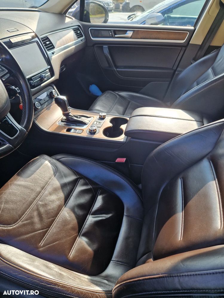 Volkswagen Touareg - 2