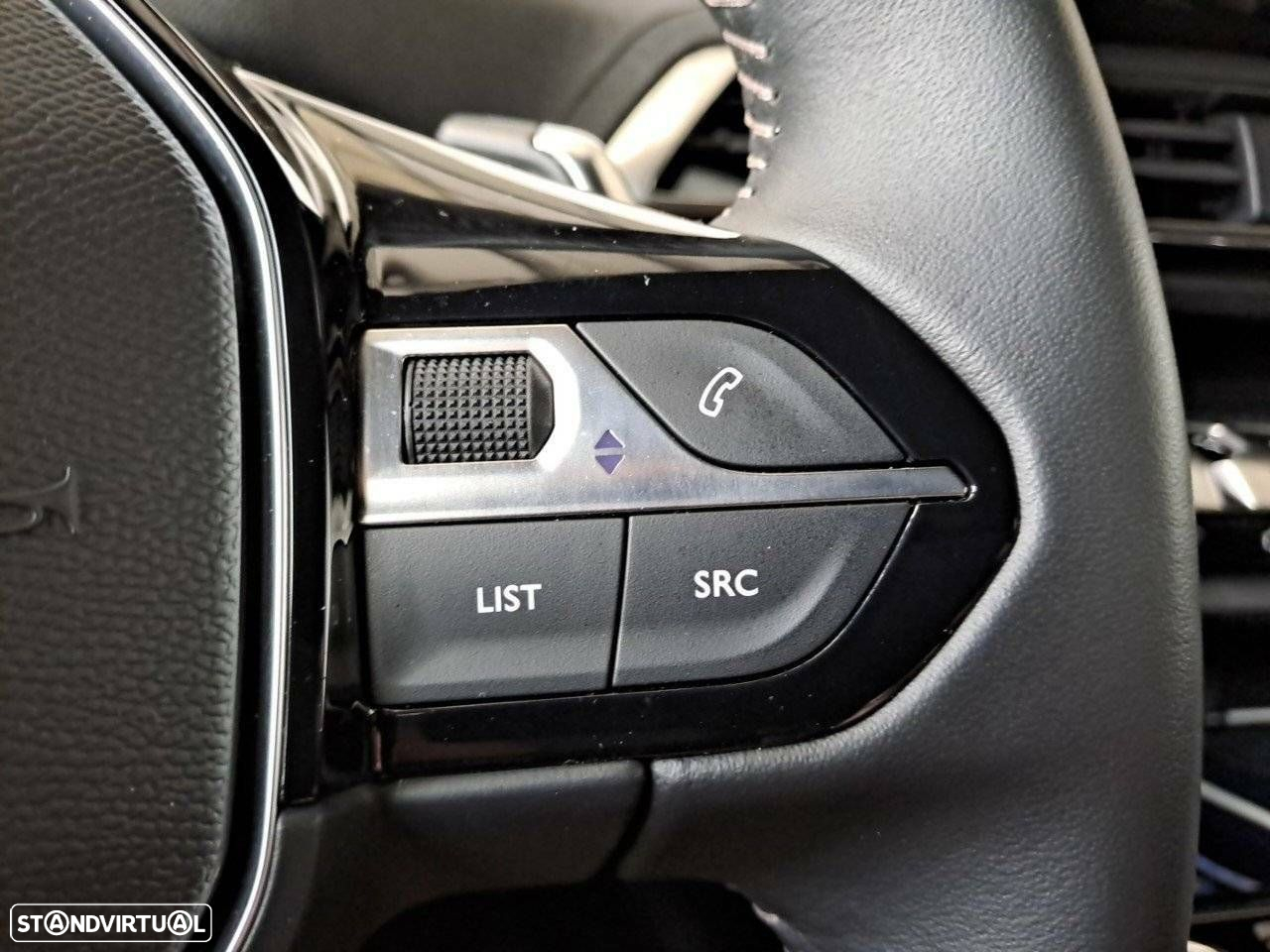 Peugeot 5008 1.5 BlueHDi Allure Pack EAT8 - 17