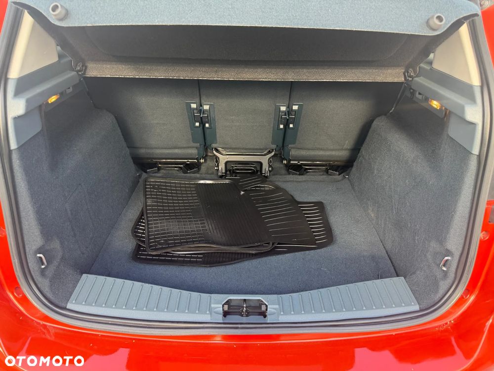 Ford C-MAX - 21